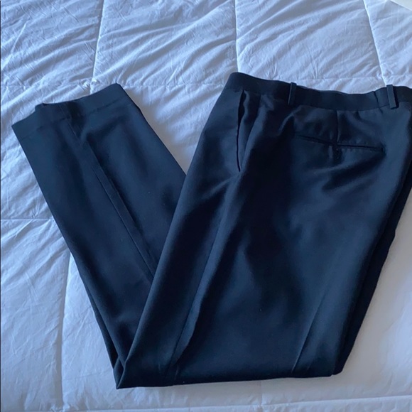 H&M suit - Picture 3 of 4